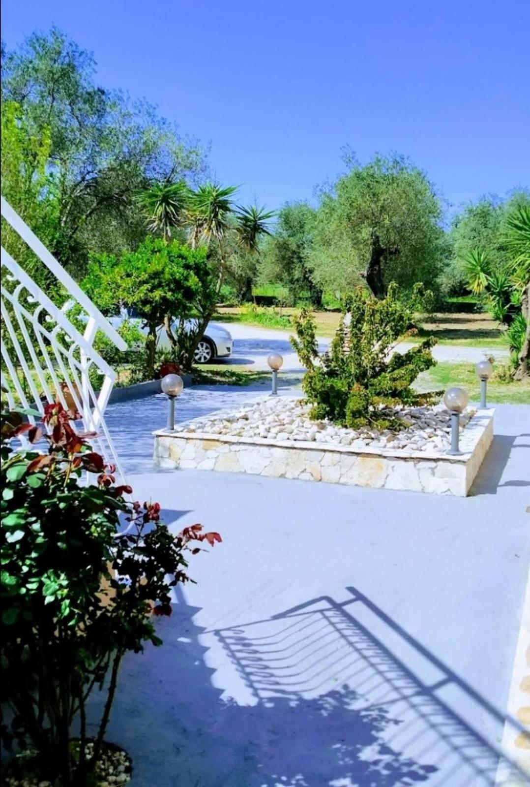 Trousas Apartments روذا المظهر الخارجي الصورة