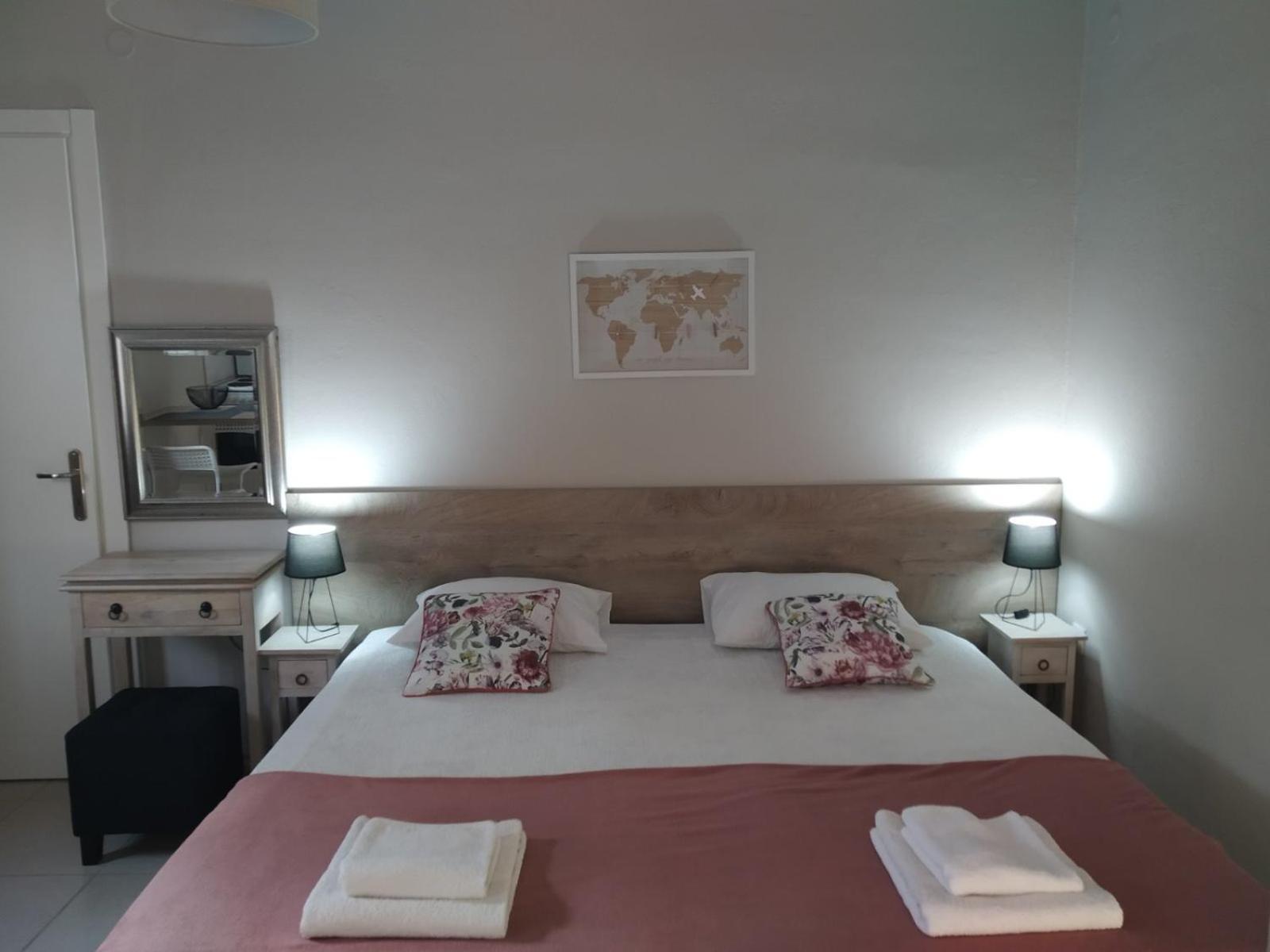 Trousas Apartments روذا المظهر الخارجي الصورة