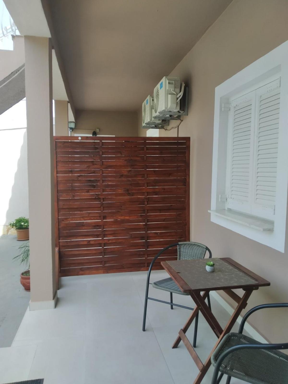 Trousas Apartments روذا المظهر الخارجي الصورة