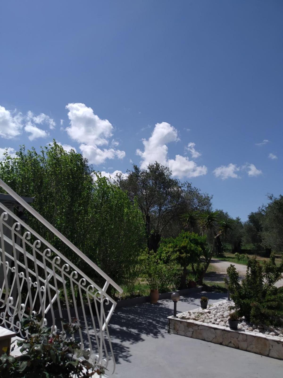 Trousas Apartments روذا المظهر الخارجي الصورة